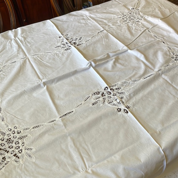 White cotton Batternburg lace 68” x 82” tablecloth - Picture 1 of 13